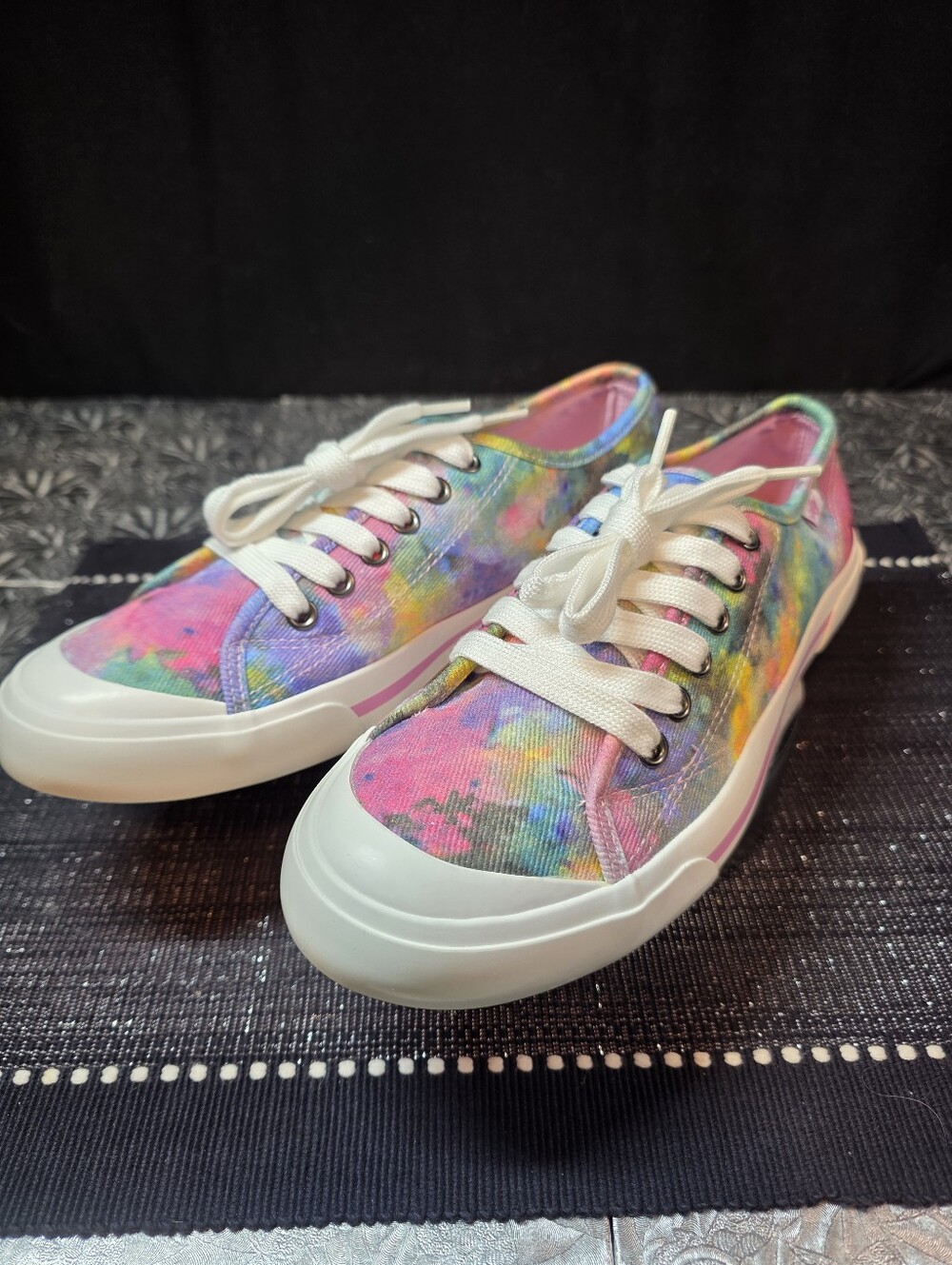 Rocket Dog Jazzin Collection Low Top Canvas Sneakers